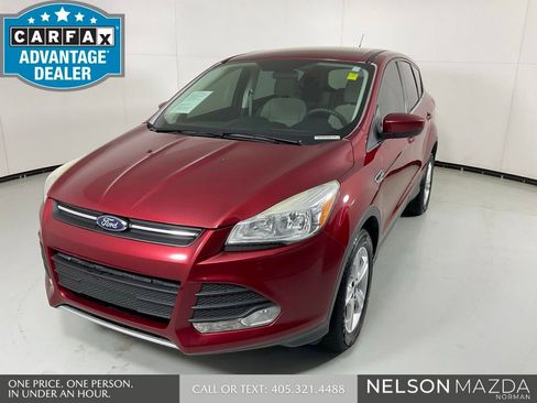 Used 2015 Ford Escape SE FWD image 1