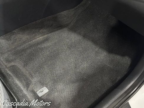Used 2018 Kia Niro LX FWD image 25