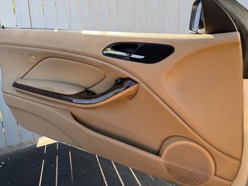 Used 2006 BMW 330Ci Convertible image 5