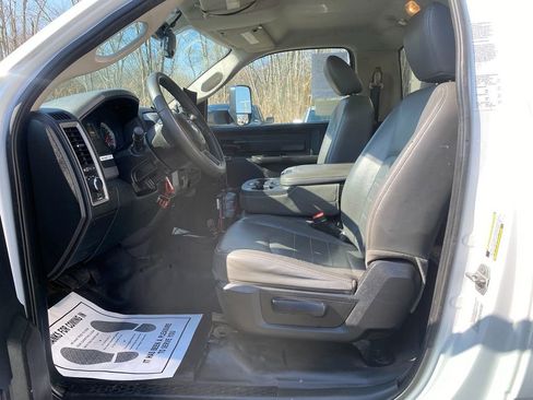 Used 2015 RAM 5500 Tradesman image 12