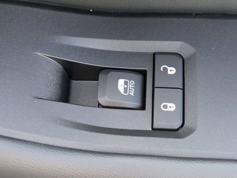 New 2026 Jeep Grand Cherokee Altitude AWD/4WD image 33