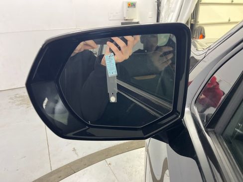 Used 2022 GMC Yukon AT4 image 17