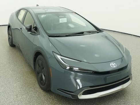 New 2026 Toyota Prius Plug-In Hybrid FWD image 27