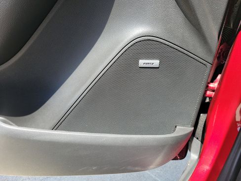 Used 2020 Chevrolet Trax Premier FWD image 17