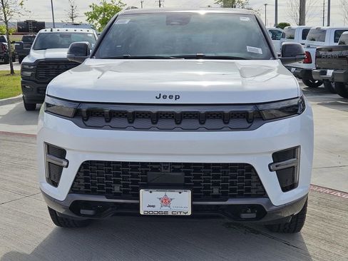 New 2026 Jeep Grand Wagoneer 4WD image 5