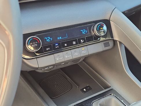 New 2026 Hyundai Elantra Sport image 30