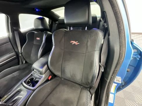 Used 2016 Dodge Charger R/T RWD image 10