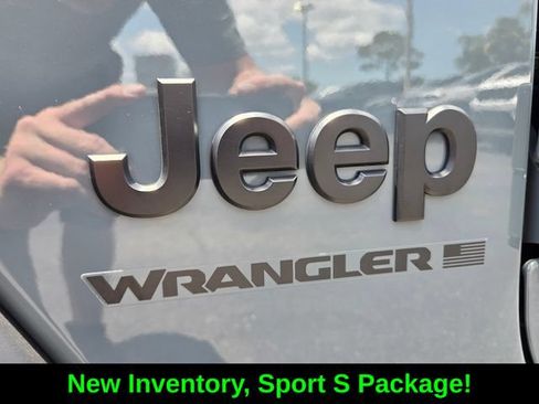 Certified 2025 Jeep Wrangler Sport AWD/4WD image 11