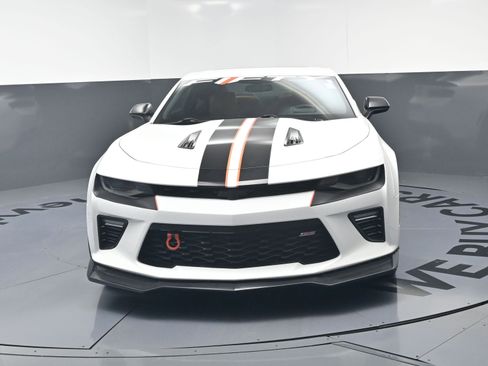 Used 2017 Chevrolet Camaro SS RWD image 5