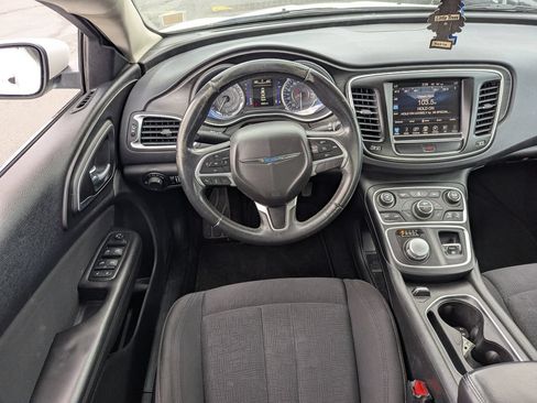 Used 2015 Chrysler 200 Limited w/ Convenience Group FWD image 17