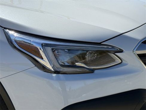 Certified 2022 Subaru Outback Touring w/ Popular Package #2 image 9