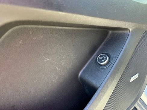 Used 2019 Chevrolet Traverse LT w/ LT Premium Package image 29