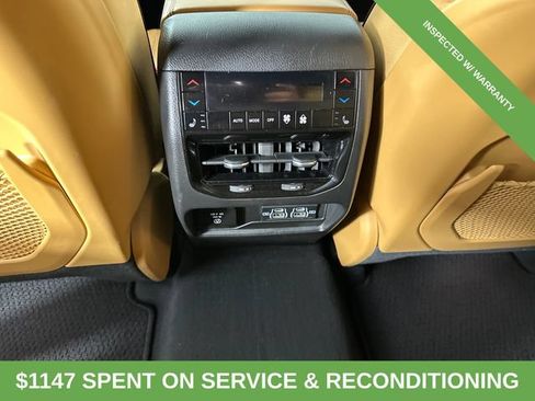 Used 2023 Jeep Grand Cherokee Summit AWD/4WD image 19