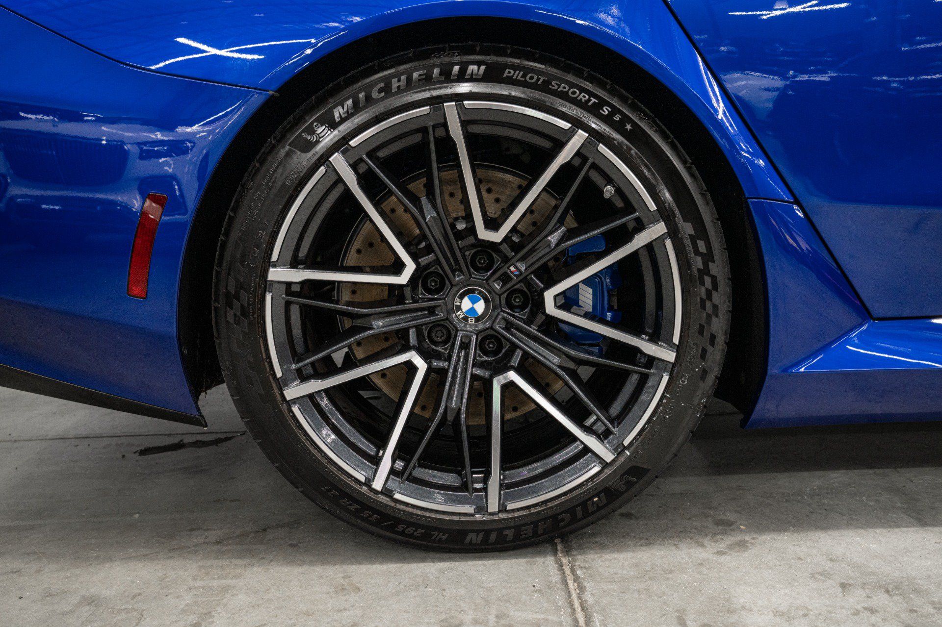 Used 2026 BMW M5 Touring AWD/4WD image 46