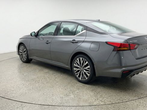 Used 2025 Nissan Altima 2.5 SV image 6