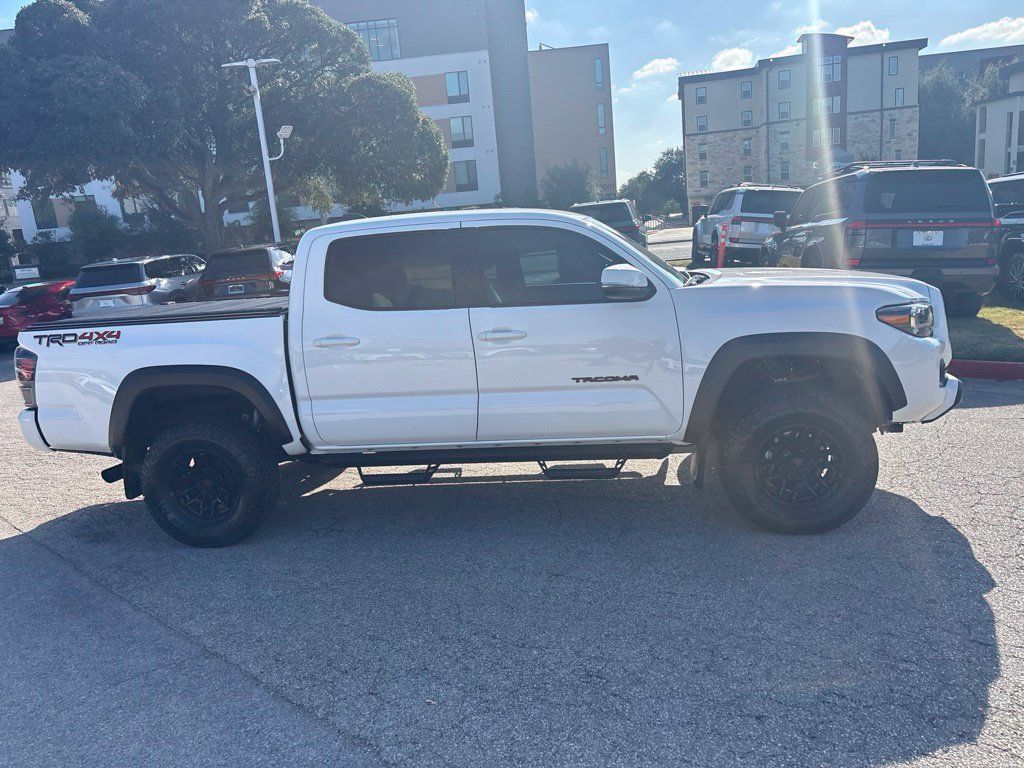 Used 2021 Toyota Tacoma TRD Off-Road w/ Technology Package AWD/4WD image 6