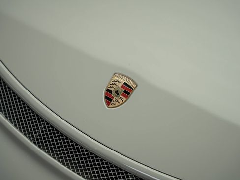 Used 2018 Porsche 911 GT3 RWD image 5