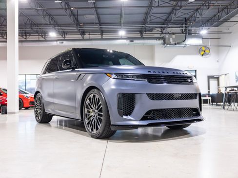 Used 2026 Land Rover Range Rover Sport SV AWD/4WD image 3