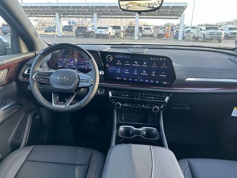 New 2026 Chevrolet Traverse Z71 w/ Enhanced Driving Package AWD/4WD image 16