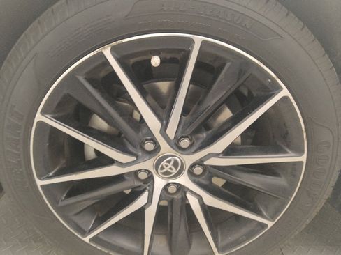 Used 2022 Toyota Camry SE FWD image 31