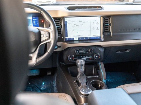 Used 2023 Ford Bronco Wildtrak image 23