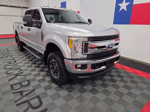 Used 2017 Ford F250 XLT w/ XLT Value Package image 16