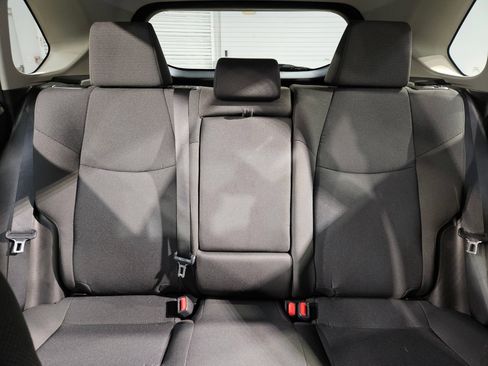 Used 2022 Toyota RAV4 LE AWD/4WD image 13