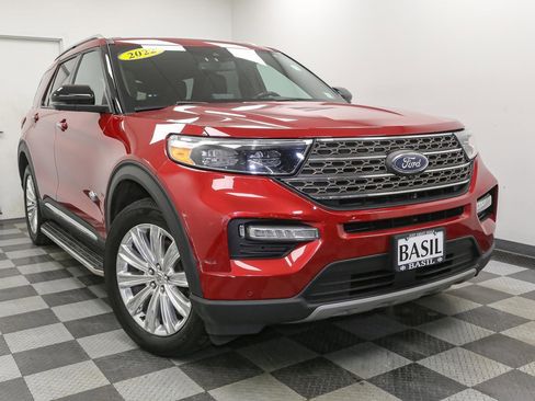 Used 2022 Ford Explorer King Ranch image 2