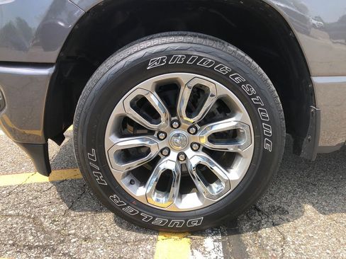 Used 2023 RAM 1500 Laramie AWD/4WD image 19