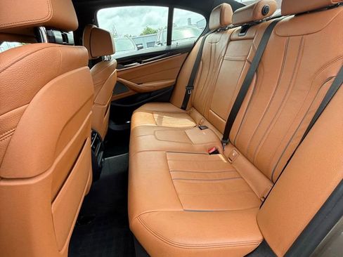 Used 2017 BMW 540i xDrive w/ Premium Package image 11