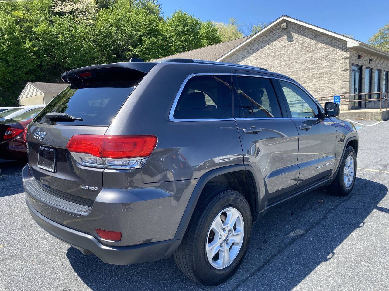 Used 2014 Jeep Grand Cherokee Laredo w/ Quick Order Package 23E AWD/4WD image 5