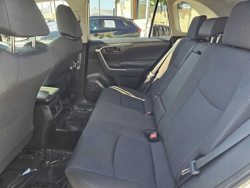 Used 2023 Toyota RAV4 LE AWD/4WD image 16