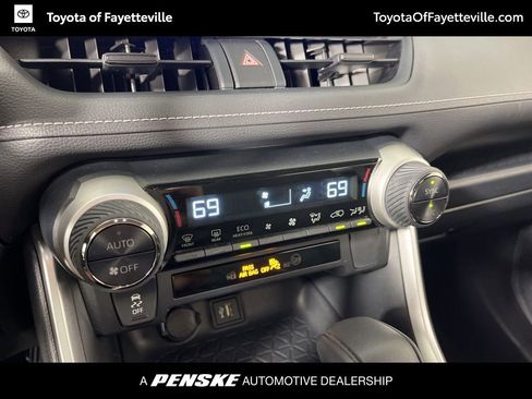 Certified 2025 Toyota RAV4 LE AWD/4WD image 27