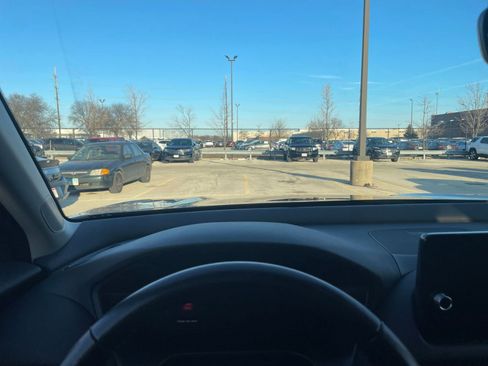 Used 2025 Honda HR-V EX-L image 32