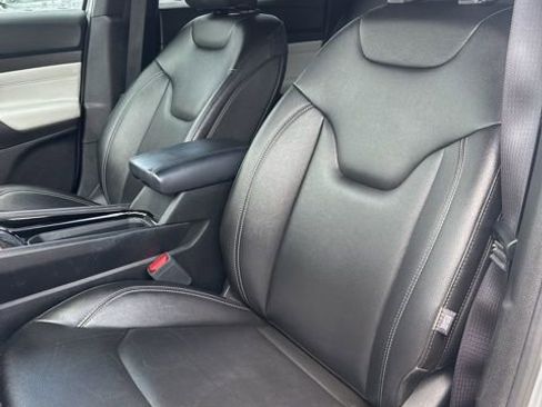 Used 2025 Jeep Compass Limited AWD/4WD image 15
