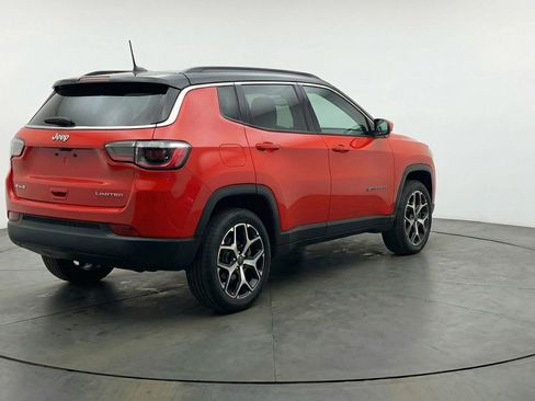 Used 2025 Jeep Compass Limited AWD/4WD image 9