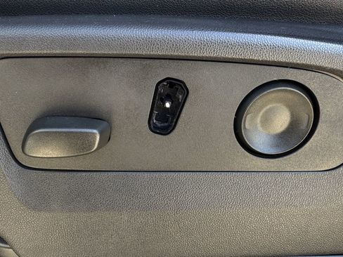 Used 2025 GMC Sierra 2500 SLT w/ Texas SLT Premium Package image 27