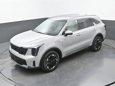 Used 2025 Kia Sorento S w/ Panoramic Sunroof Package FWD image 31
