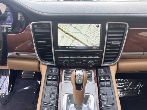 Used 2016 Porsche Panamera 4 Edition image 26