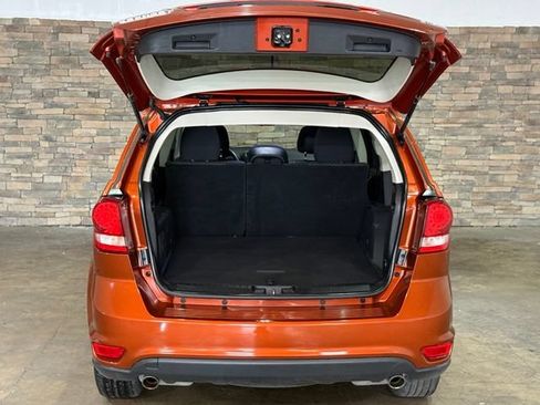Used 2013 Dodge Journey SXT w/ Popular Equipment Group FWD image 7