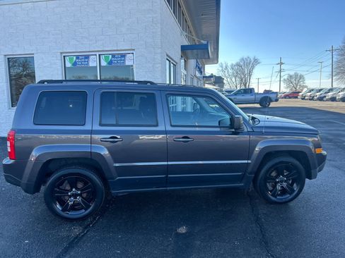 Used 2014 Jeep Patriot Sport w/ Power Value Group image 2