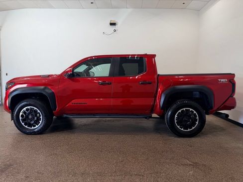 Used 2026 Toyota Tacoma TRD Off-Road w/ TRD Off Road Premium Package AWD/4WD image 2