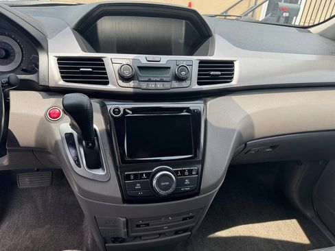 Used 2014 Honda Odyssey Touring image 12