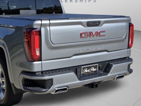 Used 2024 GMC Sierra 1500 Denali w/ Denali Reserve Package AWD/4WD image 40