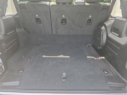 Used 2023 Jeep Wrangler Unlimited w/ Sun & Screen Package AWD/4WD image 35