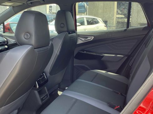 Used 2023 Volkswagen ID.4 Pro S RWD image 17