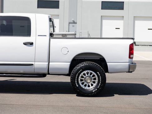 Used 2006 Dodge Ram 2500 Truck SLT w/ Light Group image 9