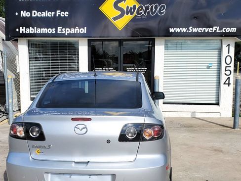 Used 2007 MAZDA MAZDA3 i Touring FWD image 11