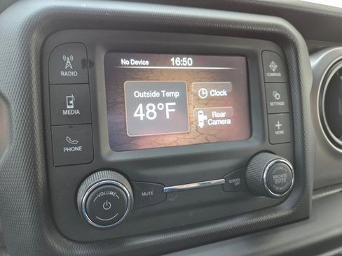 Used 2021 Jeep Wrangler Sport image 58