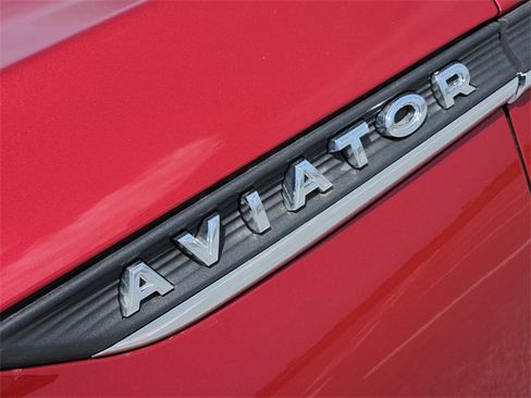 New 2025 Lincoln Aviator Reserve w/ Luxury Package image 8
